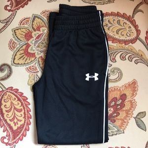 NWOT Under Armour black and white pants